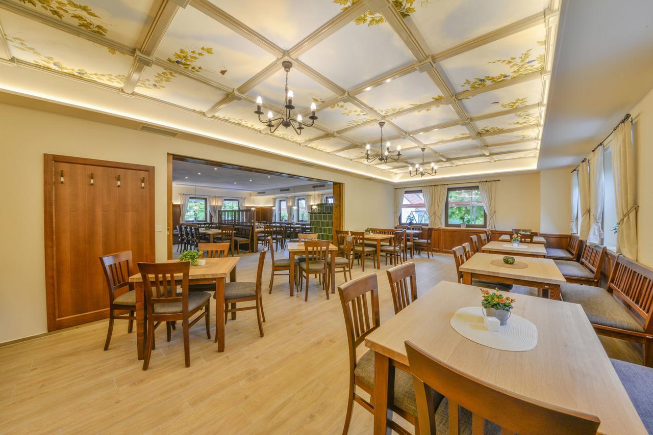 Hotel Gasthof Hainzinger Einsbach Экстерьер фото